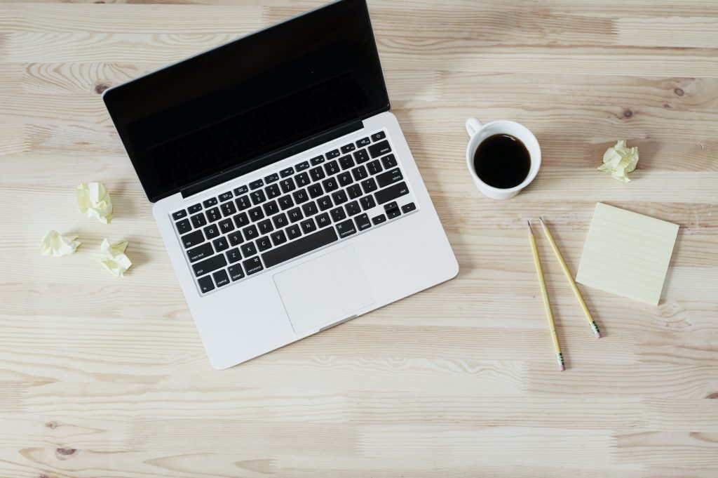 How to Write Engaging Blog Posts on Social  Media